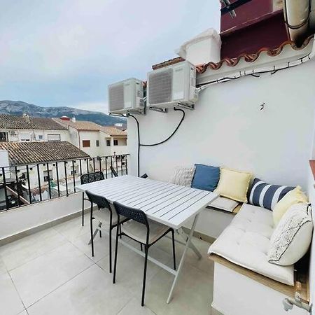 Attic Apartment In Old Town Дения Екстериор снимка