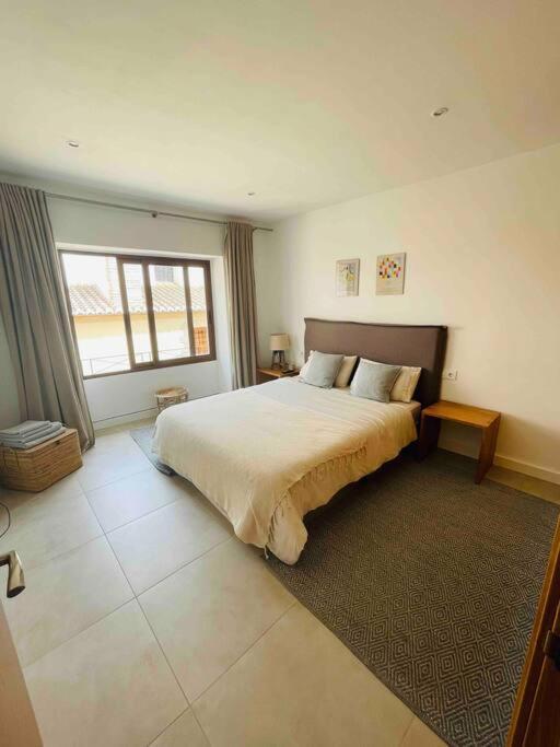 Attic Apartment In Old Town Дения Екстериор снимка